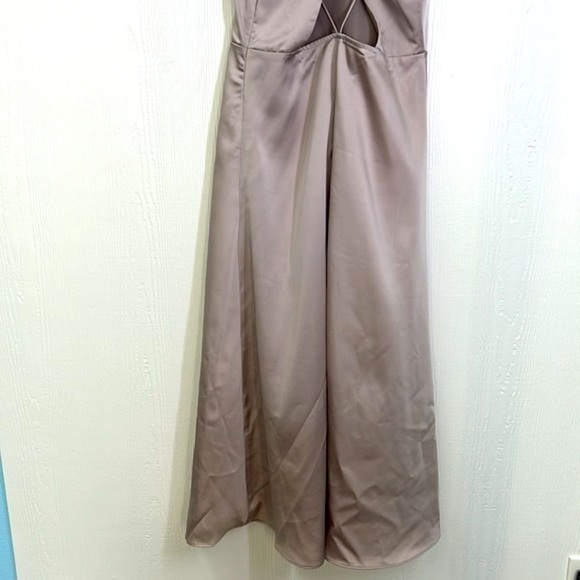 Mod Ref - Shiny Polyester Strappy Side Zipper Silver Maxi Dress Size Small - Picture 9 of 10